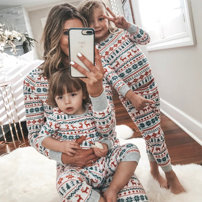 Superbes pyjamas de noël pour tout la famille de 3 mois à XXL